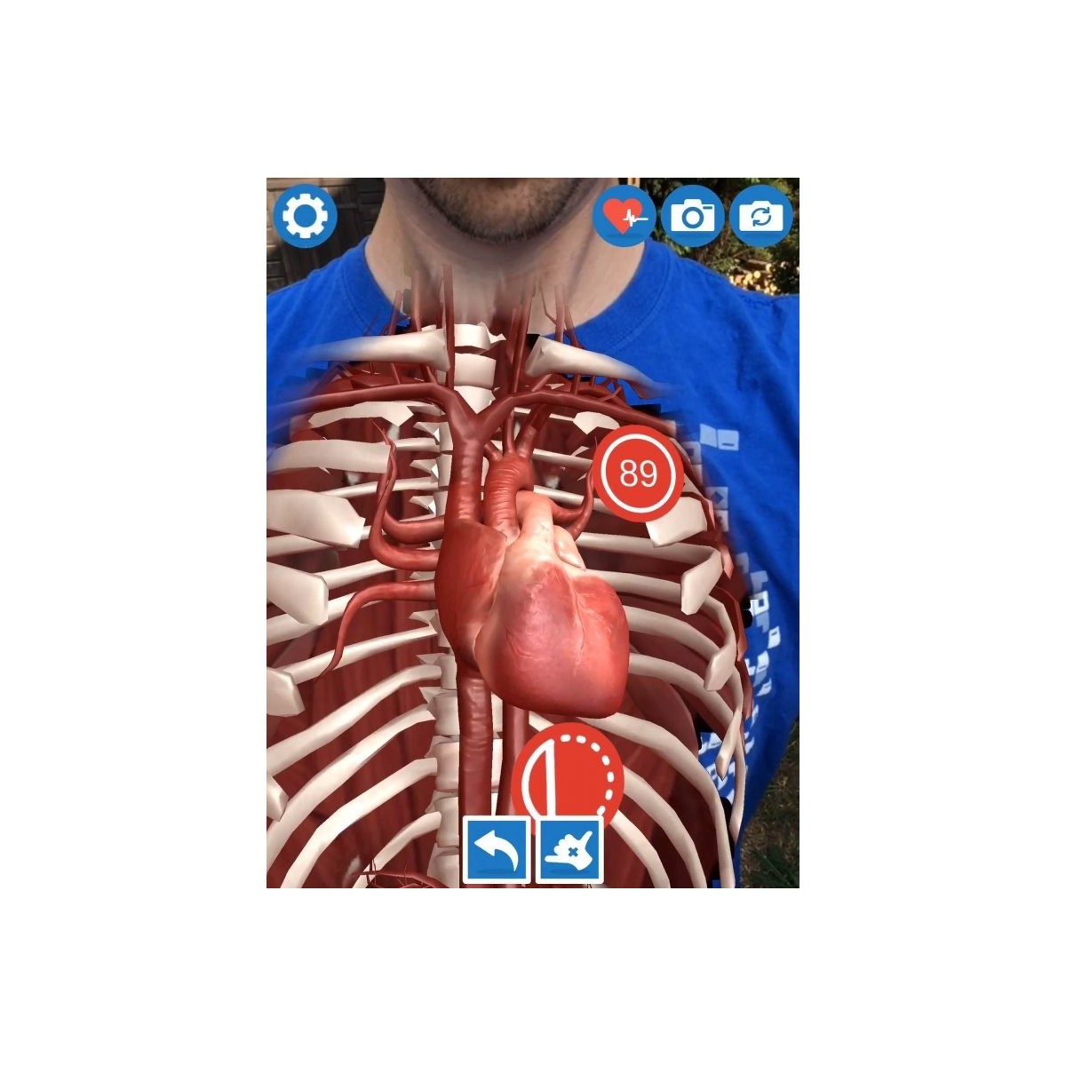 virtuali-tee, koszulka AR anatomia, interaktywna koszulka edukacyjna, edukacja STEM, nauka biologii AR, gadżety edukacyjne 3D, koszulka z aplikacją mobilną