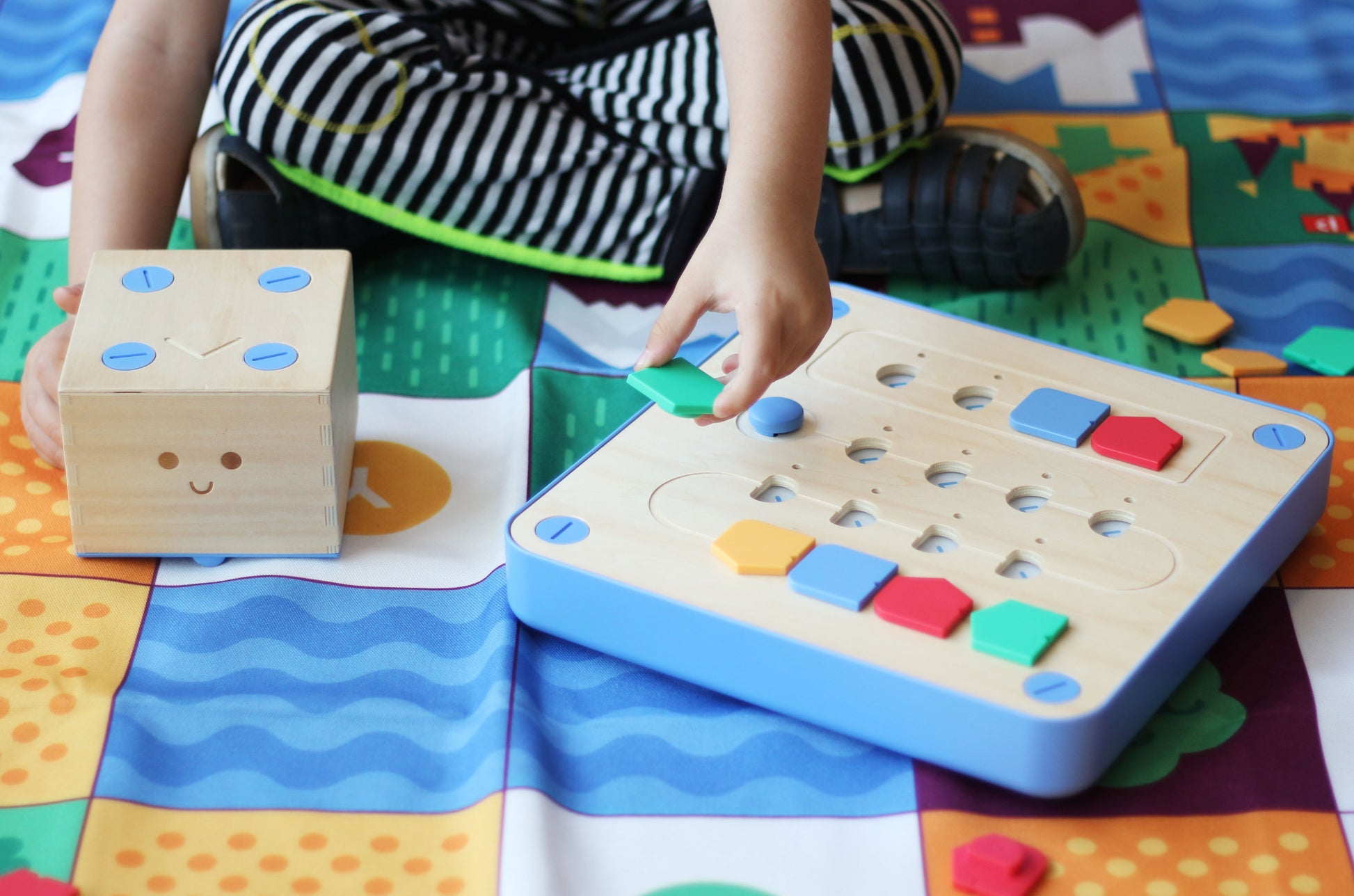 ✅ Robot do nauki programowania dla dzieci
✅ Zabawki edukacyjne STEM
✅ Nauka kodowania bez ekranu
✅ Zabawki Montessori dla przedszkolaków
✅ Drewniany robot dla dzieci
✅ Edukacyjne zabawki dla 3-latka
✅ Programowanie dla dzieci w przedszkolu
✅ Najlepsze zabawki interaktywne dla dzieci