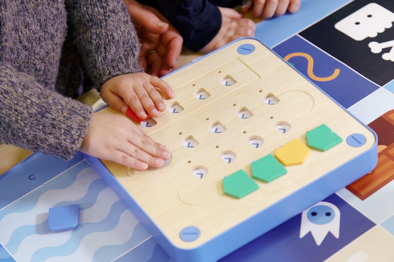 ✅ Robot do nauki programowania dla dzieci
✅ Zabawki edukacyjne STEM
✅ Nauka kodowania bez ekranu
✅ Zabawki Montessori dla przedszkolaków
✅ Drewniany robot dla dzieci
✅ Edukacyjne zabawki dla 3-latka
✅ Programowanie dla dzieci w przedszkolu
✅ Najlepsze zabawki interaktywne dla dzieci