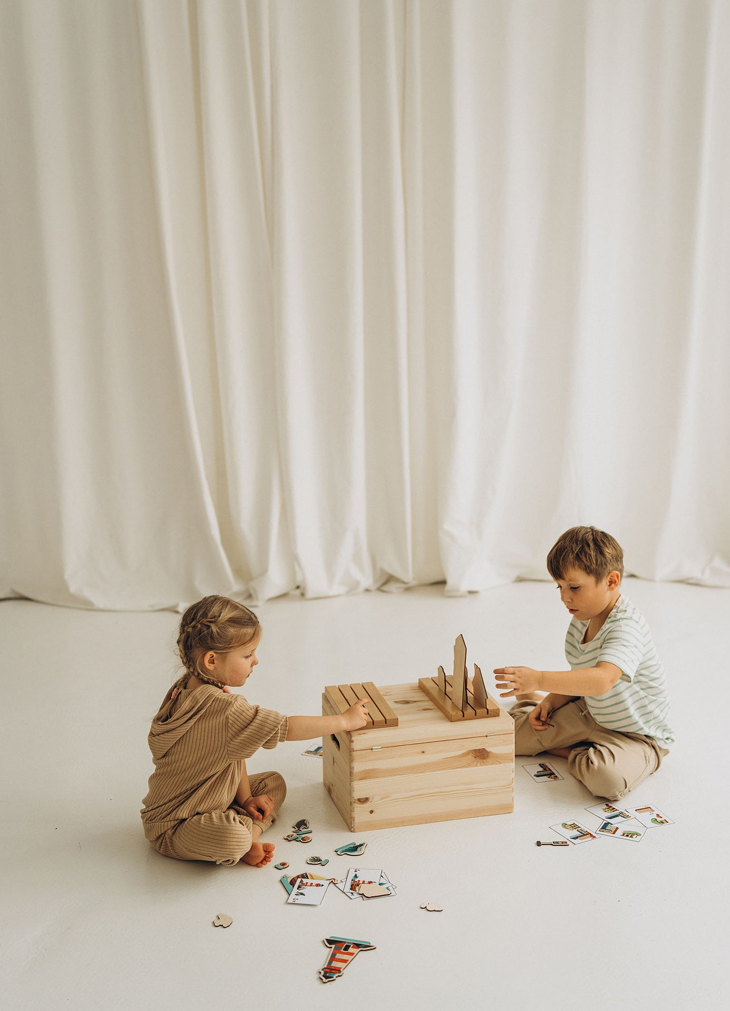 Morska Przygoda Montessori to nie tylko zabawka, ale też świetne narzędzie edukacyjne, które wspiera wszechstronny rozwój dziecka w duchu Montessori!




Dla dzieci w jakim wieku przeznaczona jest zabawka?

Dla dzieci od 3 roku życia.