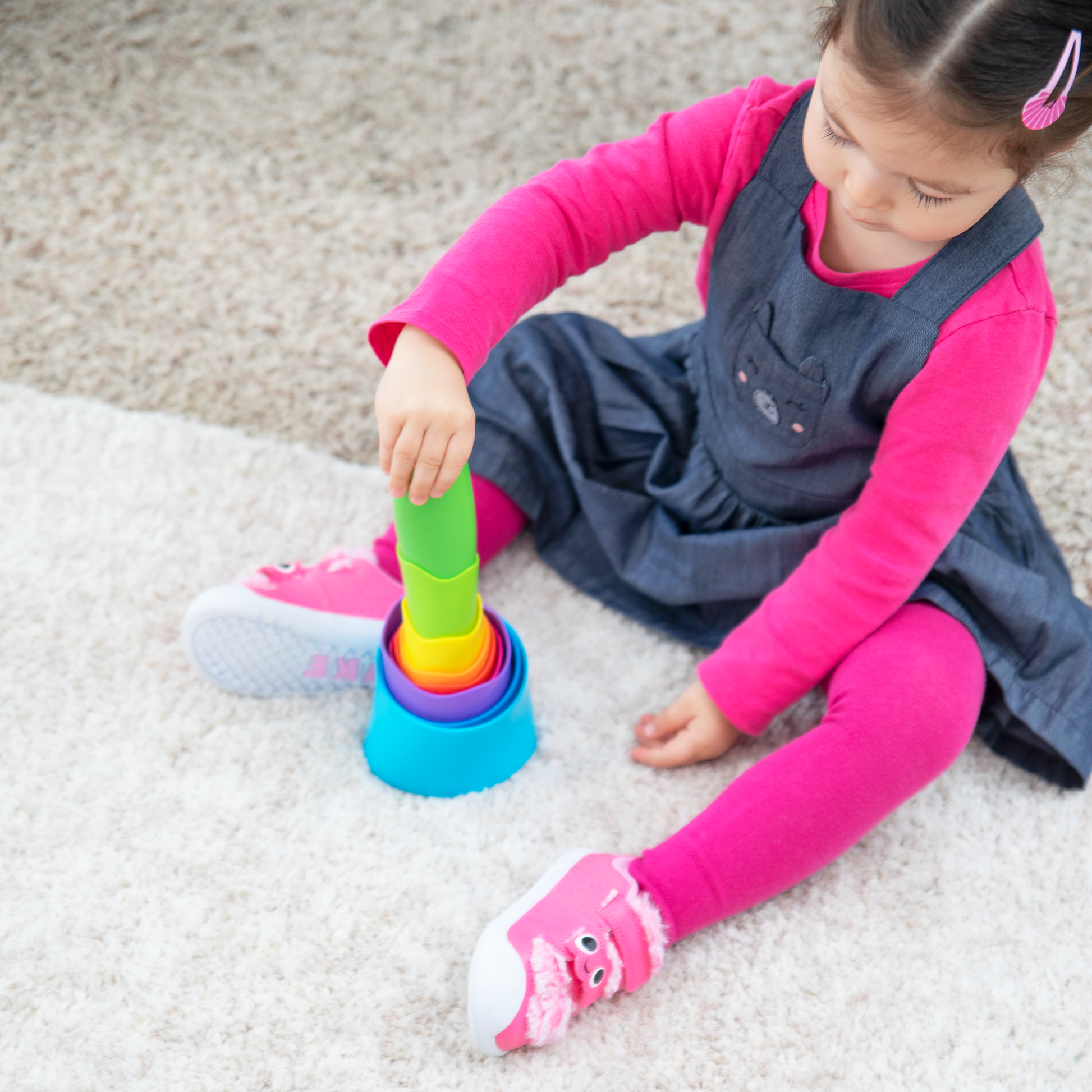 wieża SpiroKu, Fat Brain Toy, piramidka dla dzieci, zabawka edukacyjna, zabawka sensoryczna, układanka dla dzieci, zabawka rozwijająca, kreatywna piramidka, zabawka logiczna, rozwój motoryki, prezent dla dziecka 3+, zabawka Montessori, kolorowa wieża