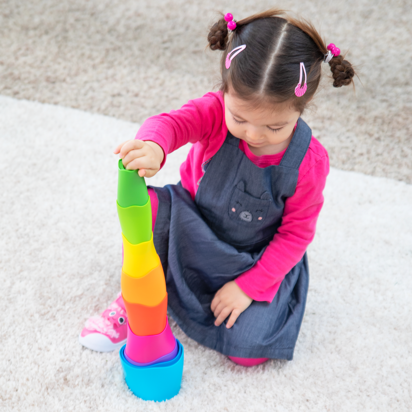 wieża SpiroKu, Fat Brain Toy, piramidka dla dzieci, zabawka edukacyjna, zabawka sensoryczna, układanka dla dzieci, zabawka rozwijająca, kreatywna piramidka, zabawka logiczna, rozwój motoryki, prezent dla dziecka 3+, zabawka Montessori, kolorowa wieża